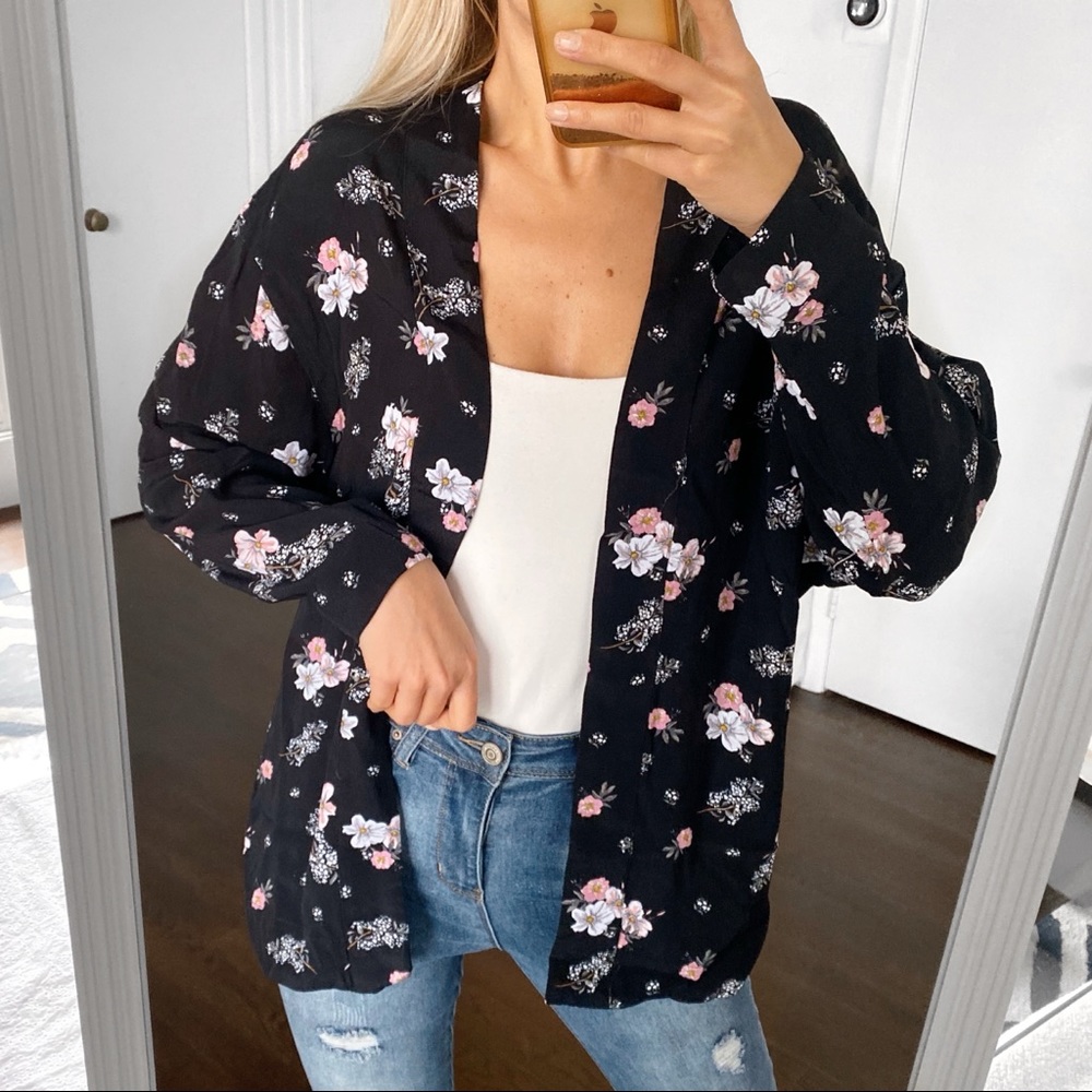 🖤 H&M DIVIDED BOHO BLACK FLORAL MULTI LOOSE FIT JACKET